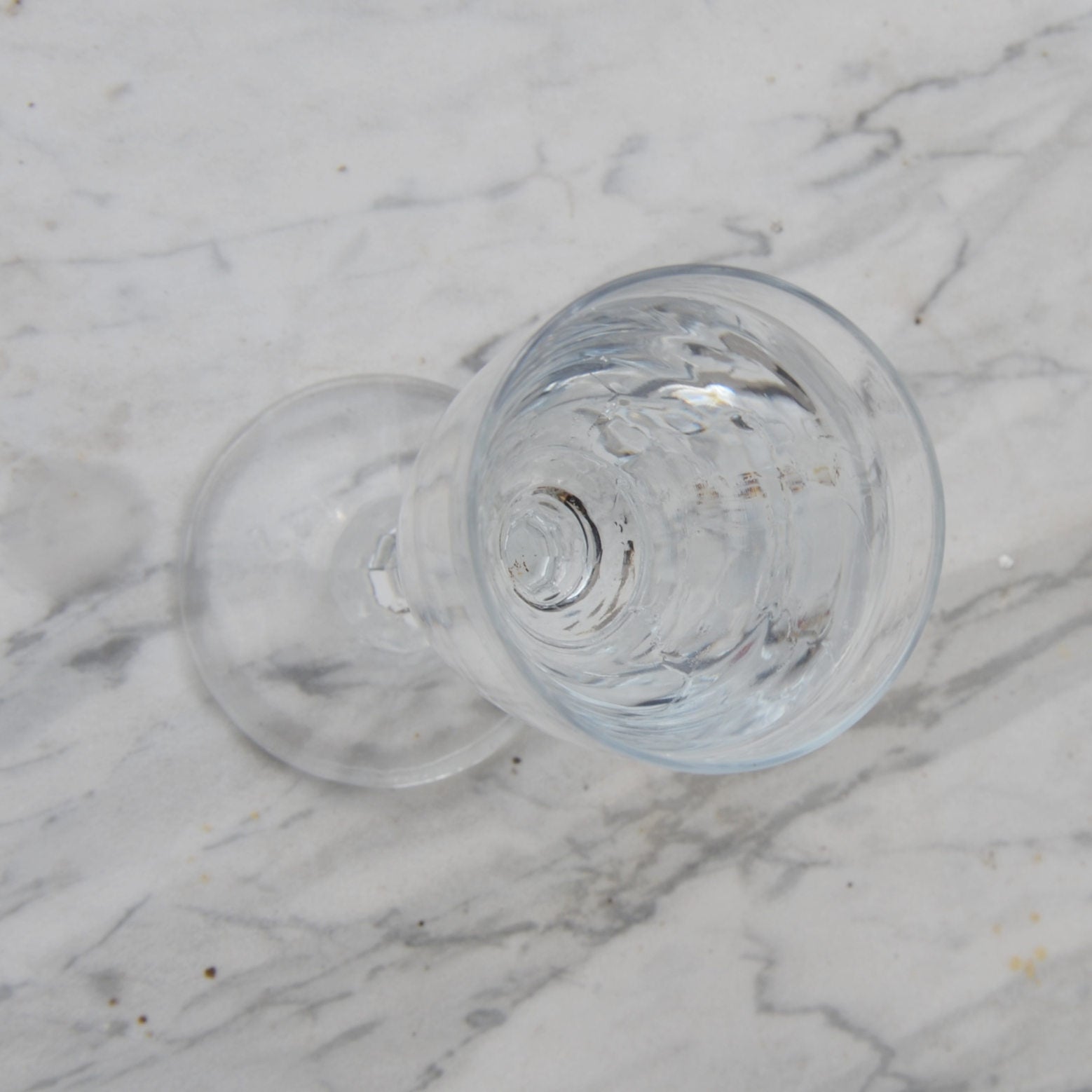 Auftischfilter Okato® Style mit Trinity-Silber Kristallwirbler | Licht. Struktur. Lebendigkeit.