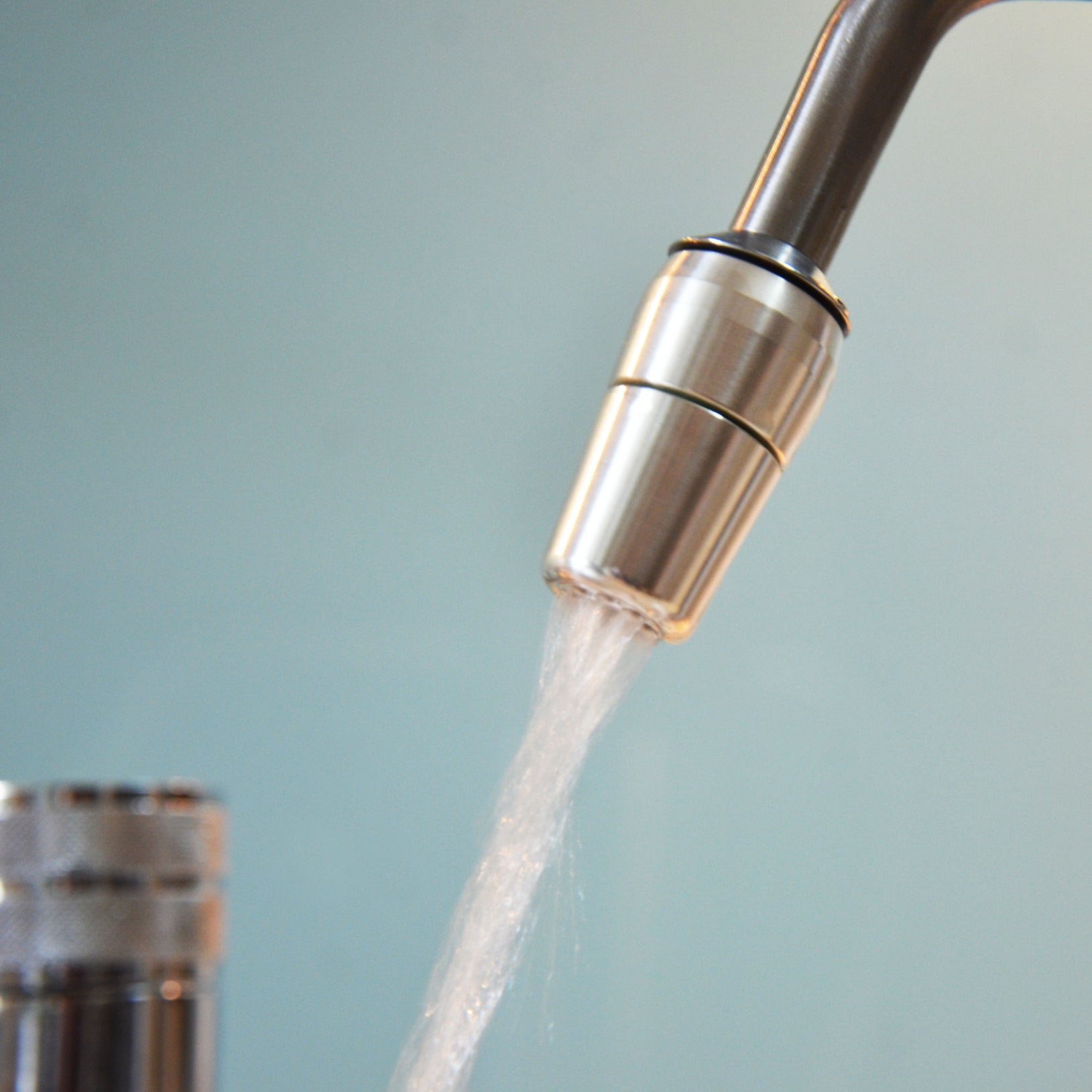 Okato® Style countertop filter | Pollutant and germ filtration for tap water