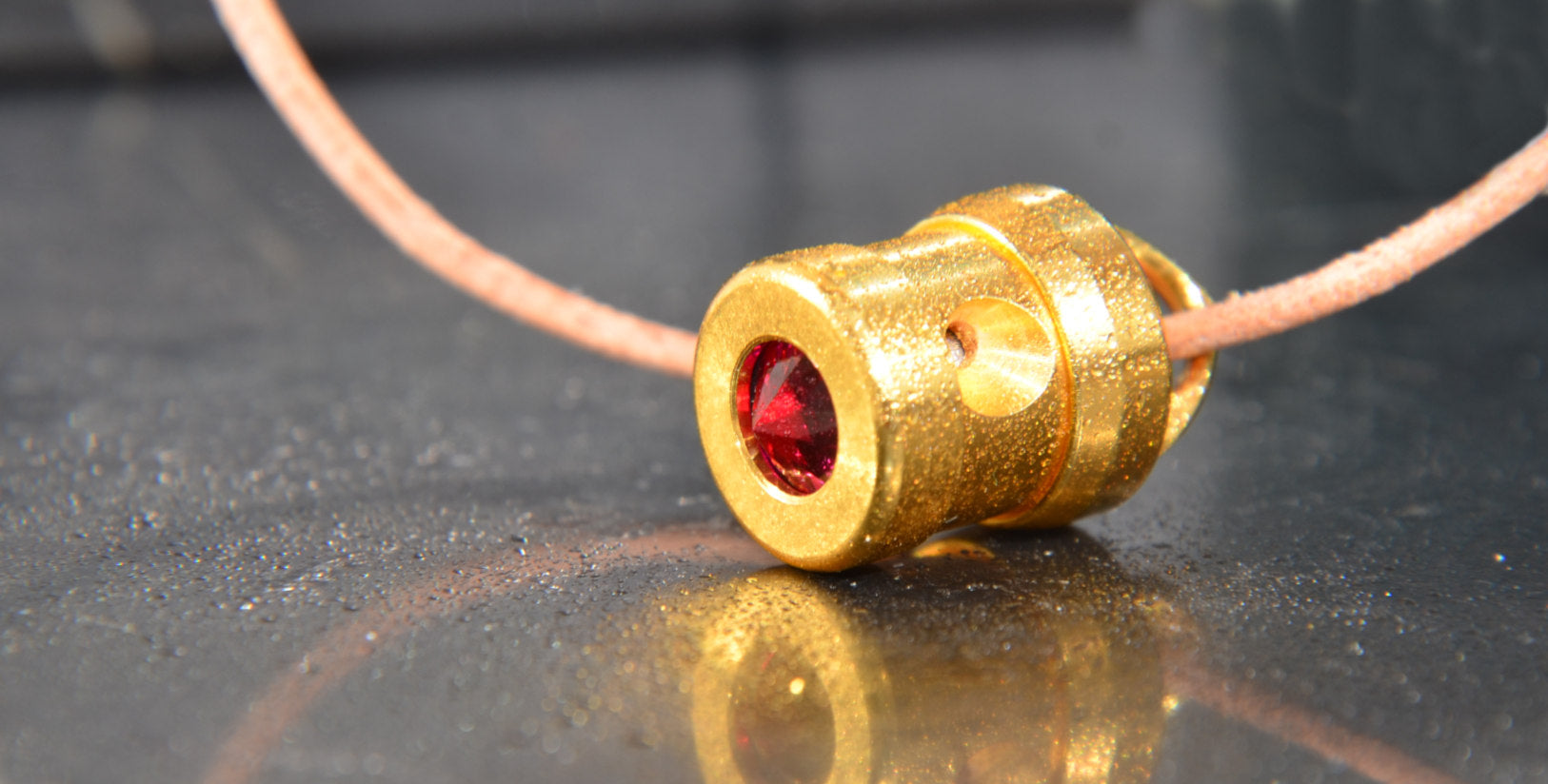Cohérence One Smaragd - Gold |   Herzkohärenz Anhänger   -  Gold, Smaragd, Tantal, Highflow, Rubin